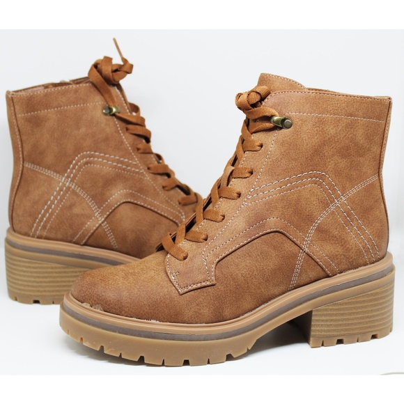 NWOT Naturalizer Abbott Booties - tan - Picture 3 of 7